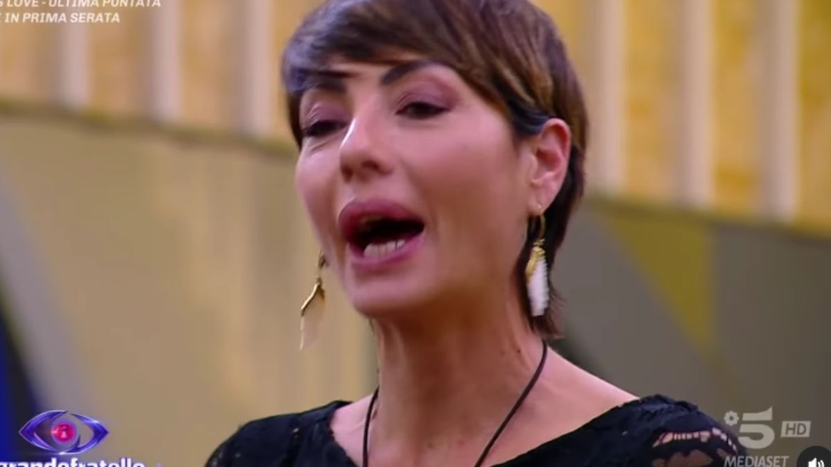 Grande Fratello, Ilaria Galassi sulla lite con Helena Prestes: “Da lì ho capito che…”