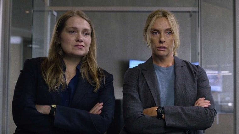 Le 3 Migliori Miniserie da Binge-Watching: Storie Brevi e Perfette da Divorare in un Weekend Le 3 Migliori Miniserie da Binge-Watching: Storie Brevi e Perfette da Divorare in un Weekend